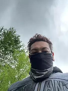 Hideen-real-face on StripChat