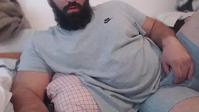 Freechat hugemachohandsome on StripChat