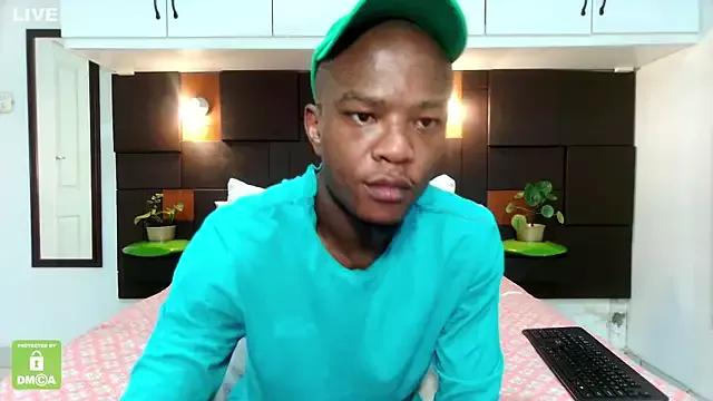 iCrushYenu on StripChat 
