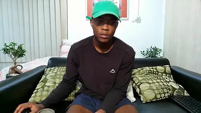 iCrushYenu on StripChat 
