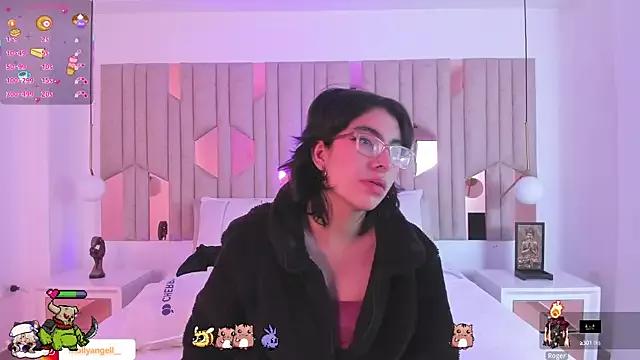 Im_Molly_Angel on StripChat 