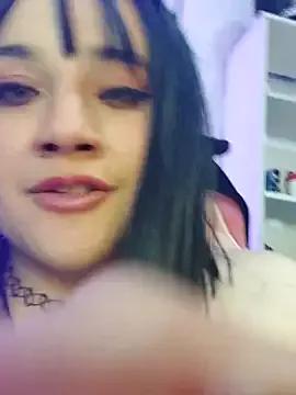 ItsNaiixa on StripChat 