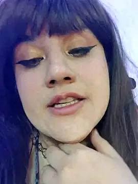 ItsNaiixa on StripChat 