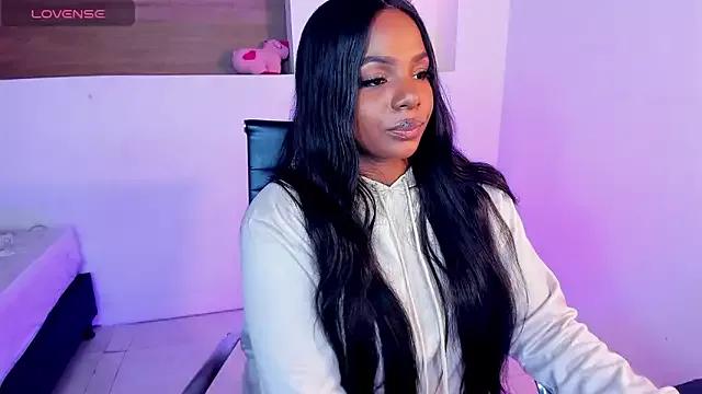 IvyBliss8 on StripChat 