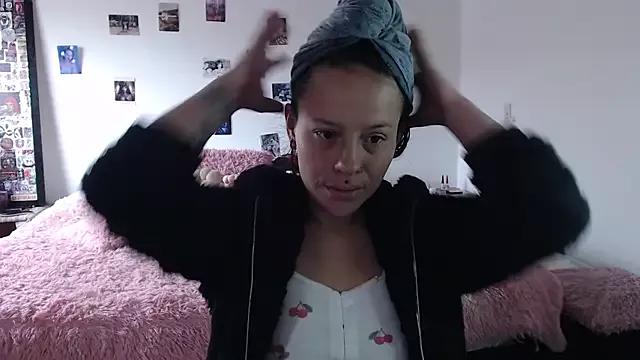 jenn420 on StripChat 