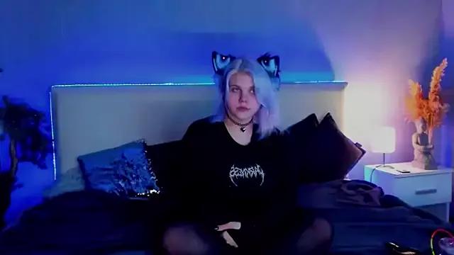 JoannLowe on StripChat 