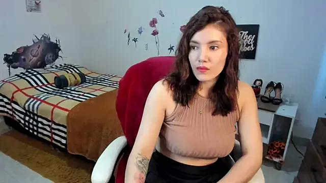 jrcamila on StripChat 