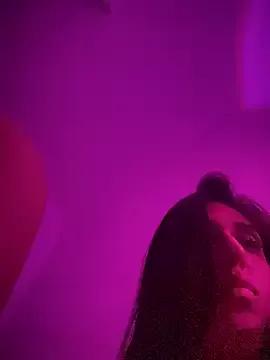 kiaraglam2 on StripChat