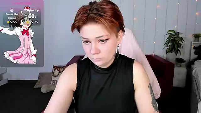 KitsuneDreamer on StripChat 