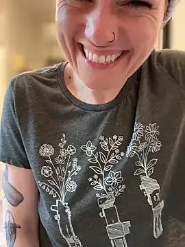 LadyLena1 on StripChat