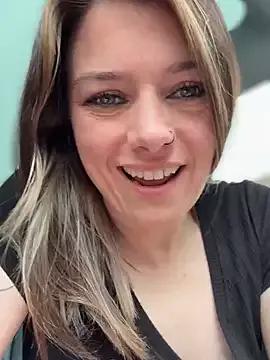 LadyLena1 on StripChat