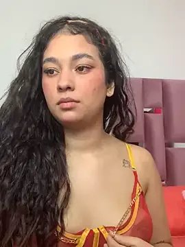 Freechat lana_rousse01 on StripChat