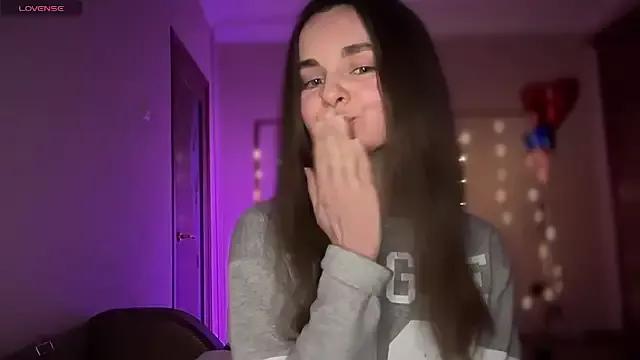 lanaloulou on StripChat 