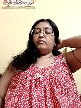 Freechat LAVERNIYA_ on StripChat