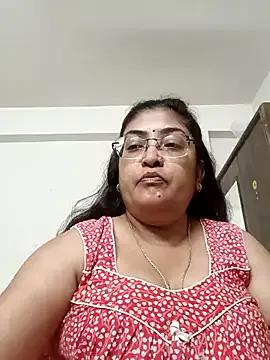 Freechat LAVERNIYA_ on StripChat