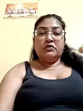 Freechat LAVERNIYA_ on StripChat