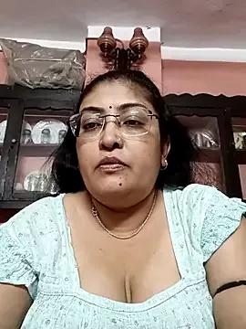 Freechat LAVERNIYA_ on StripChat