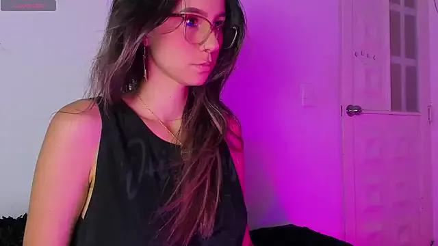 laylaqueen_ on StripChat 