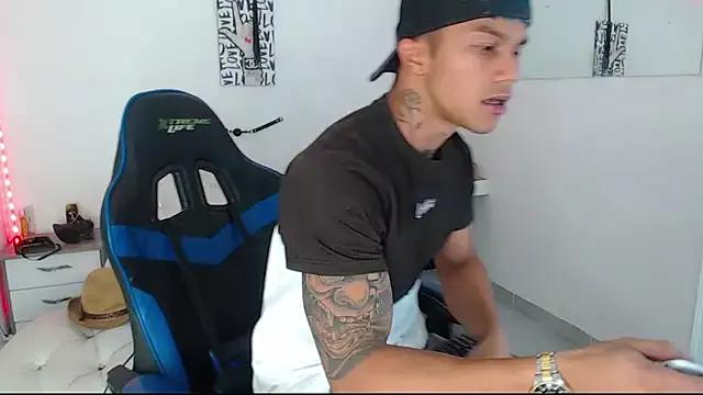 Leonard_Price on StripChat 