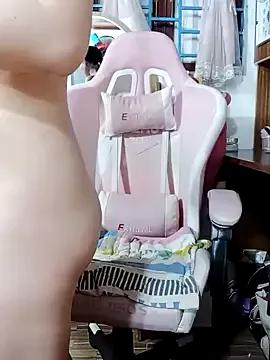 leotina on StripChat 