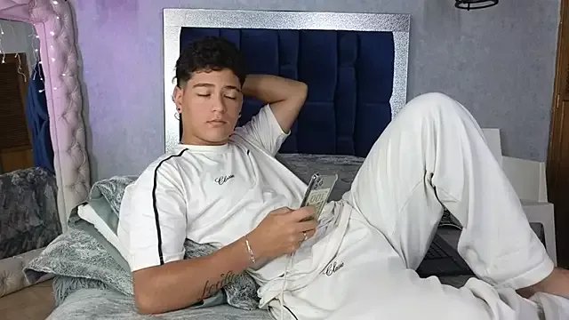 Freechat Levy_Steve on StripChat