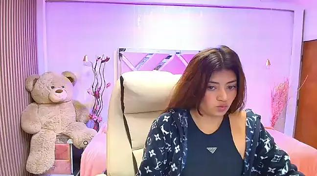 Lia_Keen on StripChat 