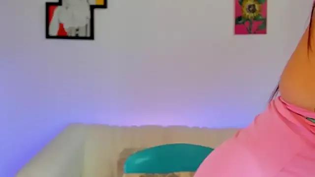Liaah on StripChat 
