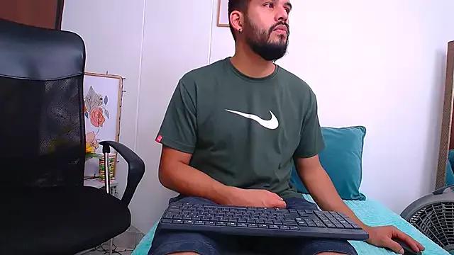 Liam_borges on StripChat 