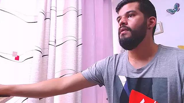 Liam_borges on StripChat 