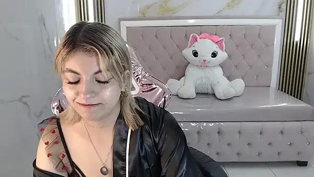 lili_conor_s on StripChat 