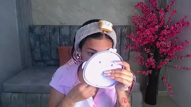 lilith_petit_sub on StripChat 