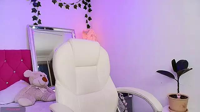 LilithAbril on StripChat 