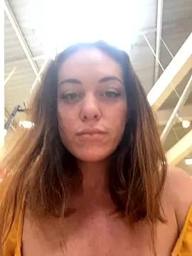 Freechat LilliThelo on StripChat