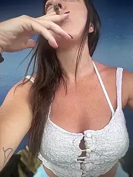 Freechat LilliThelo on StripChat