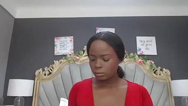 LindaBird on StripChat 