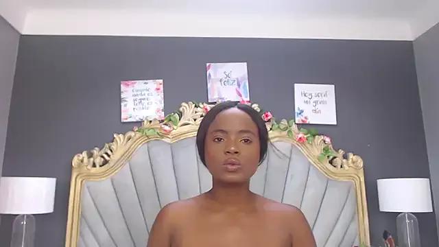 LindaBird on StripChat 