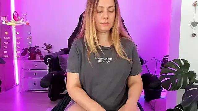 Freechat LindaWhite_ on StripChat