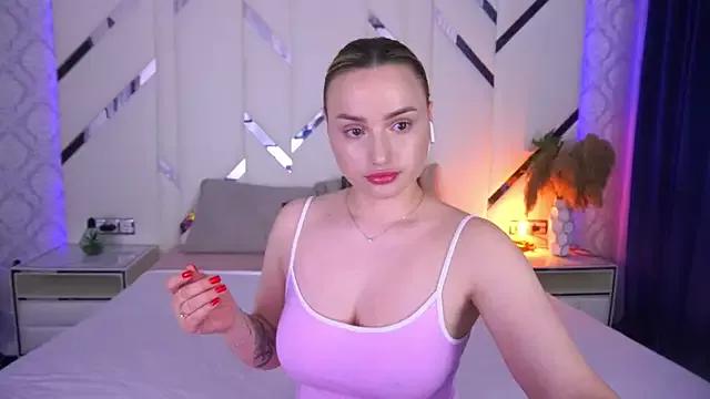 LindsieGreyy on StripChat 