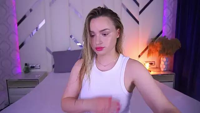 LindsieGreyy on StripChat 