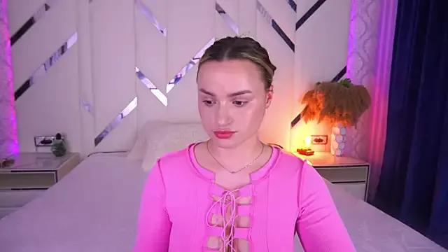 LindsieGreyy on StripChat 