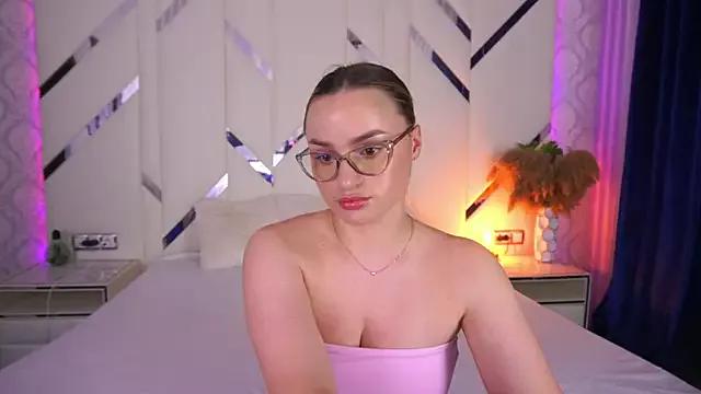 LindsieGreyy on StripChat 