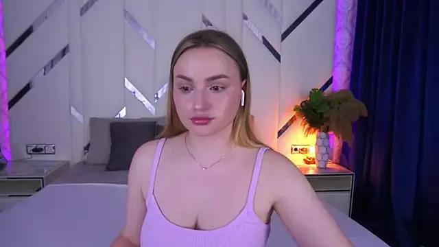LindsieGreyy on StripChat 