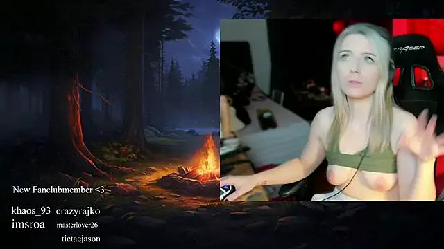 Lisaonthemoon on StripChat 
