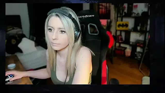 Lisaonthemoon on StripChat 