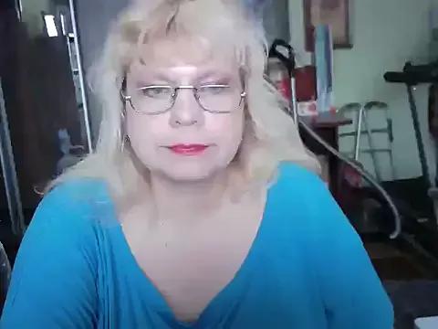 LOLA8888 on StripChat 
