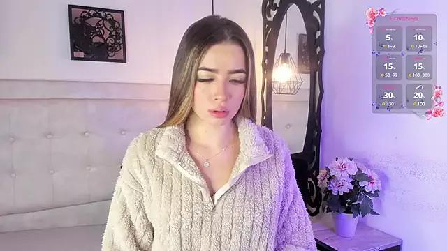 Lola_Blondie on StripChat 