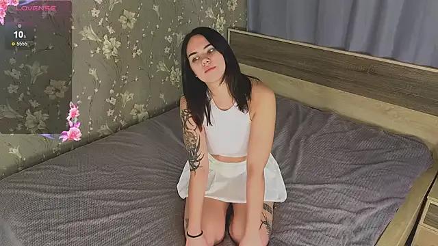 Lucyy_Hottyy on StripChat 