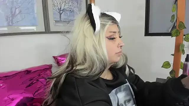 lussyevans24 on StripChat 