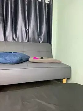 Freechat Ly_Coca24 on StripChat