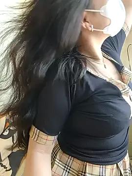 lyna_bl on StripChat 